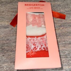 NEW Lace Crew Socks Set